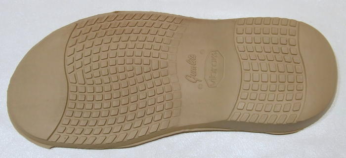 靴修理：靴底ビブラム・ガムライト２６６８